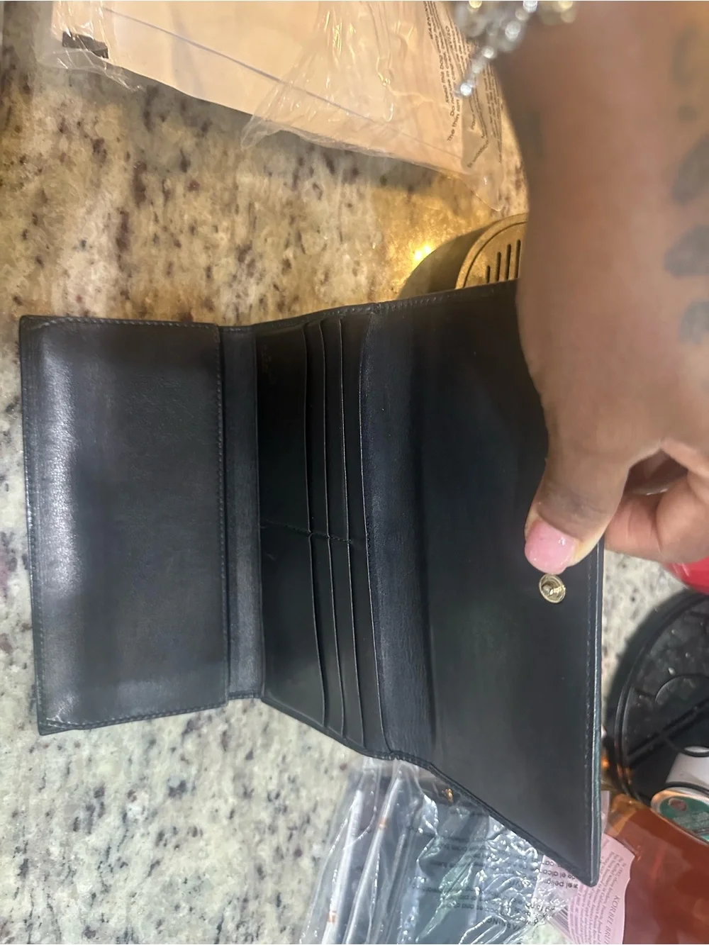 Gucci Black Canvas Continental Wallet with Gold GG Accent COA included - Picture 6 of 6